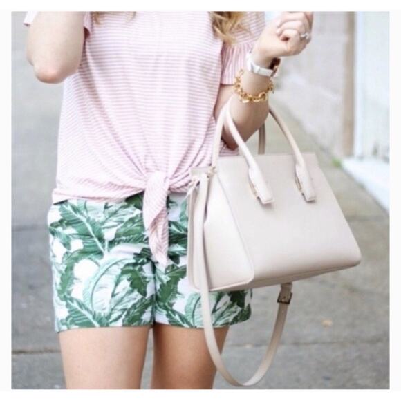 Old Navy Pants - Old Navy Linen Blend Shorts Womens 10 Green White Leaf Tropical